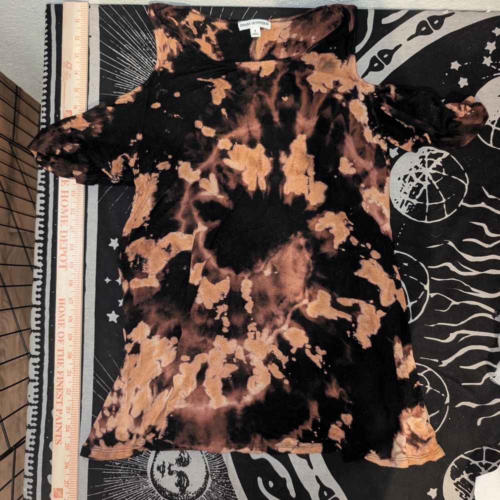 Zenana Outfitters Black and Tan Short Sleeve Top